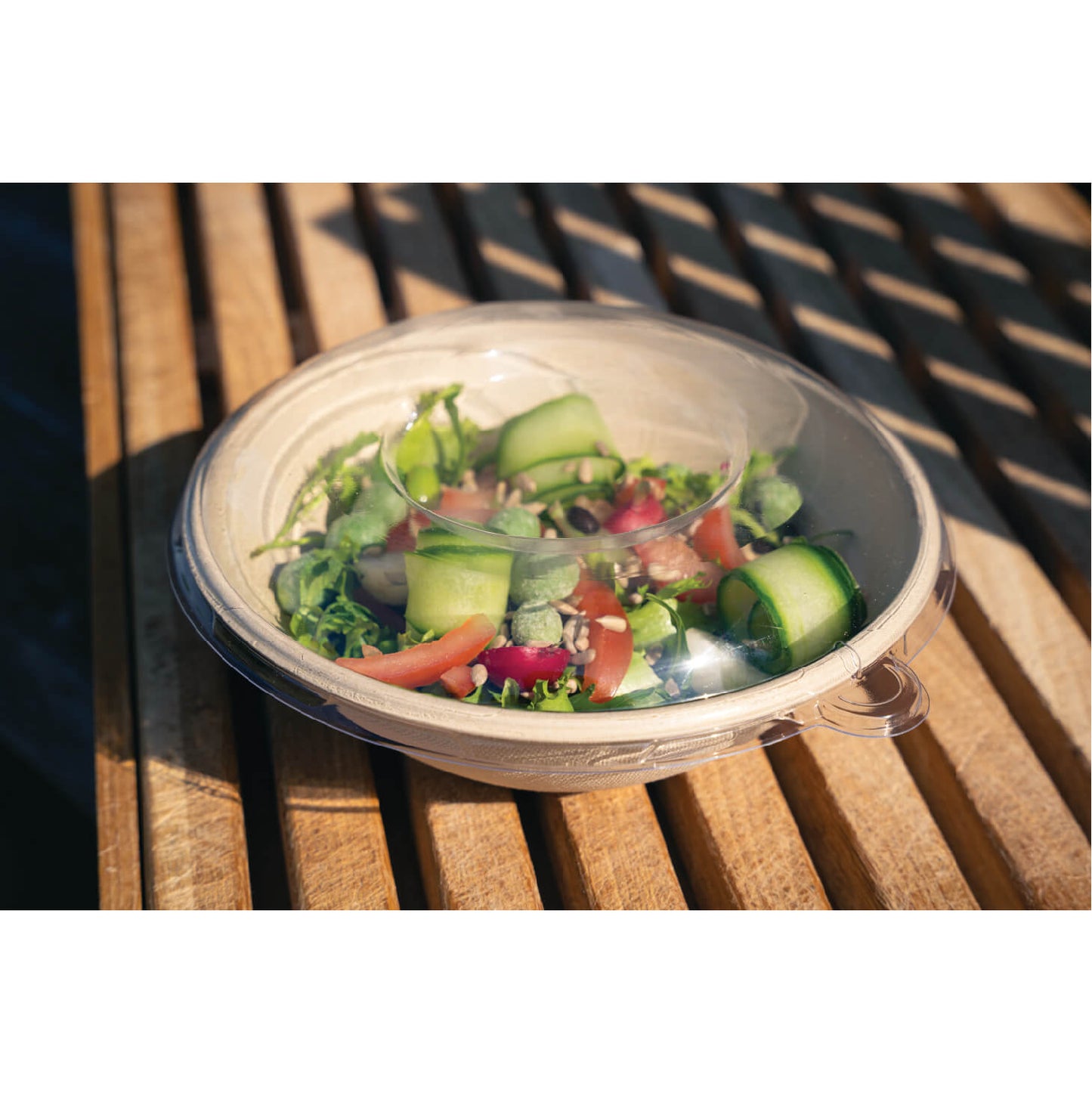 7.7" Compostable Bagasse/Sugarcane 23.7oz Round To-Go Bowl and Lid